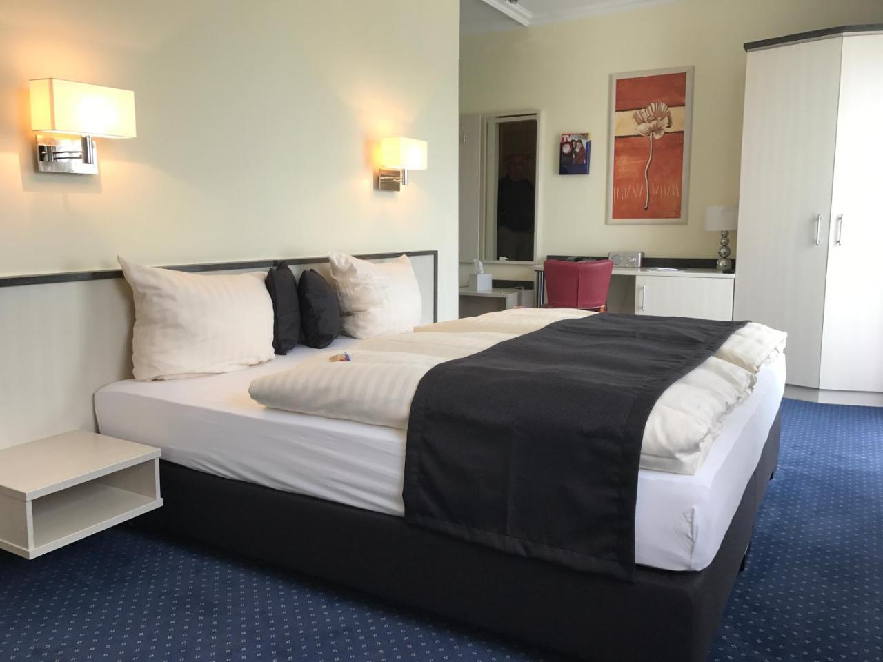 Parkhotel Neubrandenburg Eksteriør billede