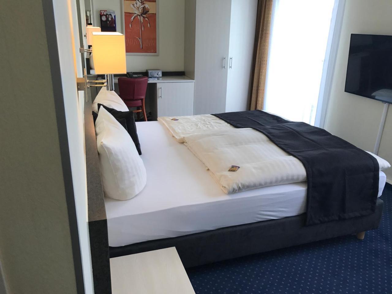 Parkhotel Neubrandenburg Eksteriør billede