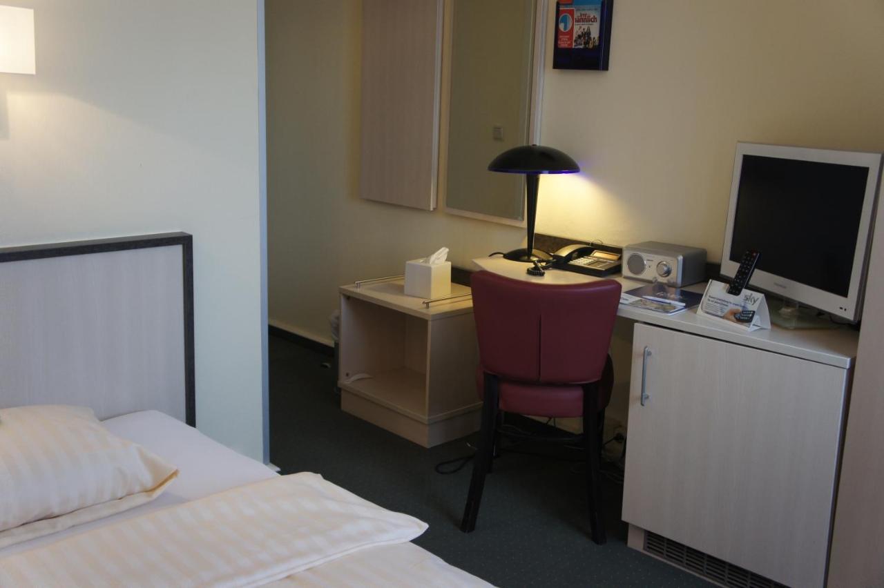 Parkhotel Neubrandenburg Eksteriør billede